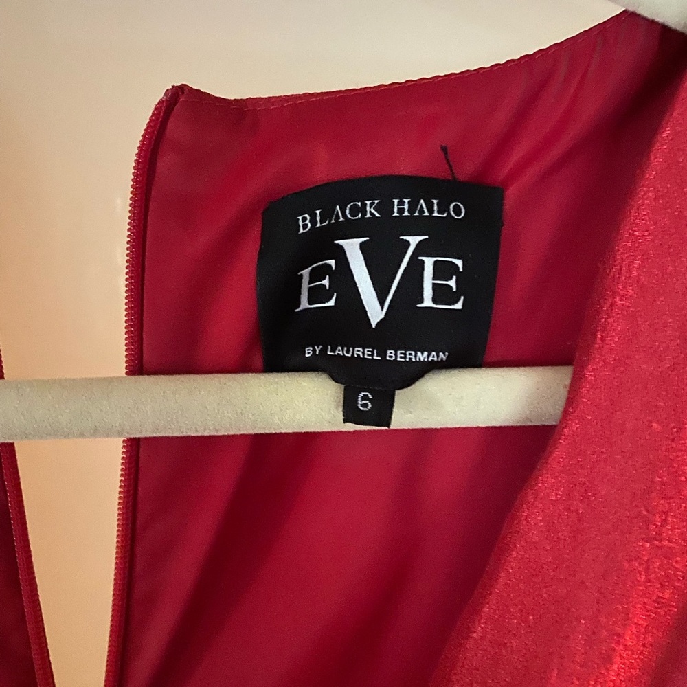 Black Halo elegant red color prom dress / evening dress size 6 - Picture 9 of 9